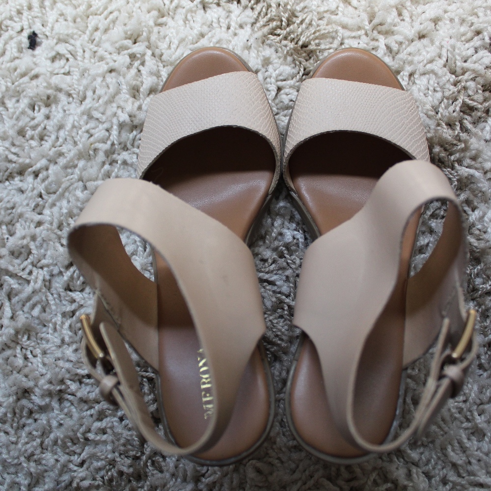 Open Toed Wedges - Picture 5 of 6